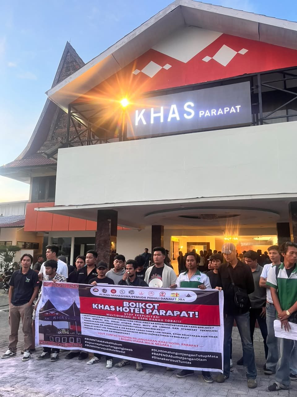 Tuntutan-Transparansi-IPAL- dan-Upah-Lembur-Buruh-Memuncak